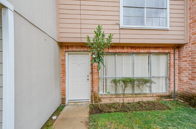 Building Photo - 1853 Witte Rd
