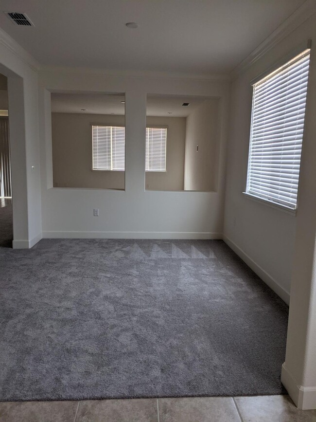 Building Photo - 9321 Morney Way