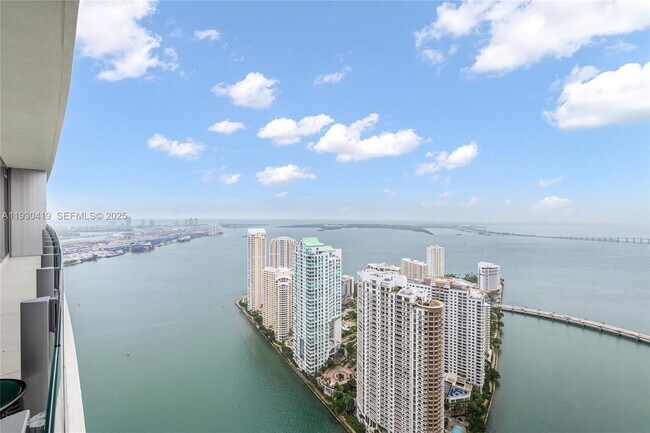 Foto del edificio - 300 Biscayne Blvd Way