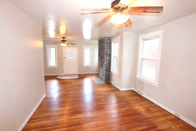 Building Photo - 2359 Tilbury Ave