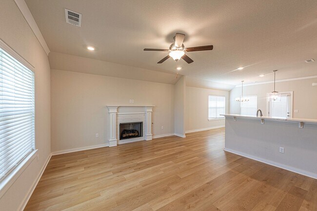 Building Photo - 4747 W Tofino Drive, Fayetteville, AR 72704