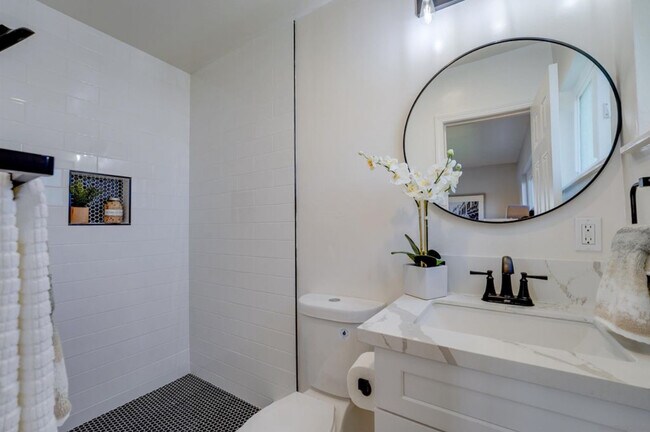 Foto del edificio - 5050 Reynolds St