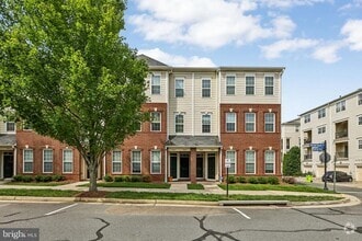 Building Photo - 19445 Promenade Dr