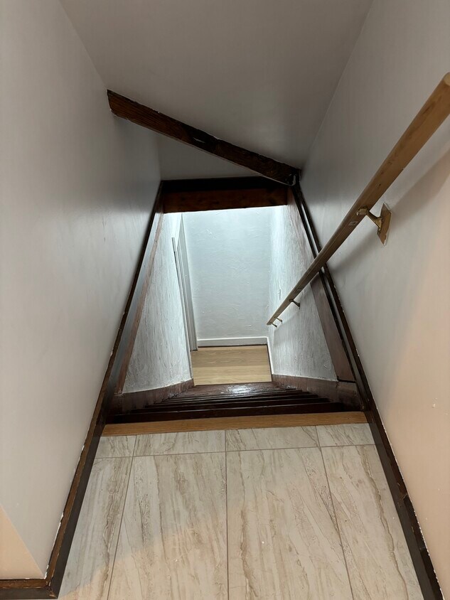 Foto principal - 115 Everett St