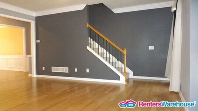Building Photo - 628 Pecan Knoll Dr