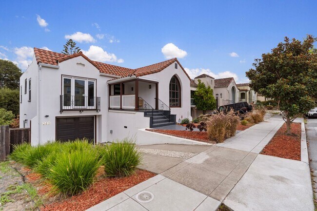 Building Photo - Recently Remodeled 4 Bed, 2 Bath Millbrae ...