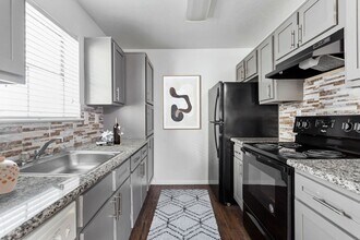 Building Photo - 15301 Alief Clodine Rd