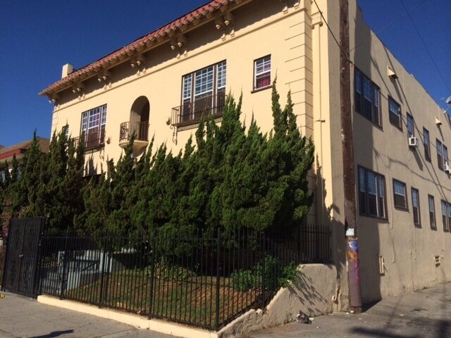 Building Photo - 119 S Bonnie Brae St
