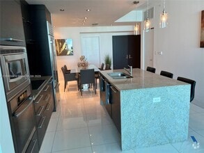Building Photo - 900 Biscayne Blvd