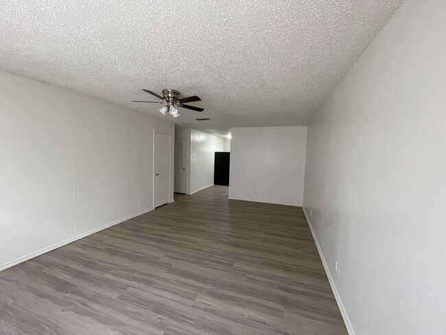 Building Photo - 2411 45th St