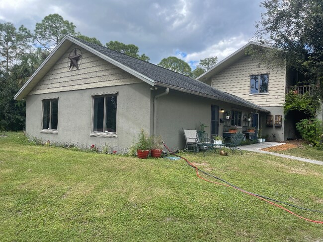 Foto del edificio - 3561 7th Ave NW