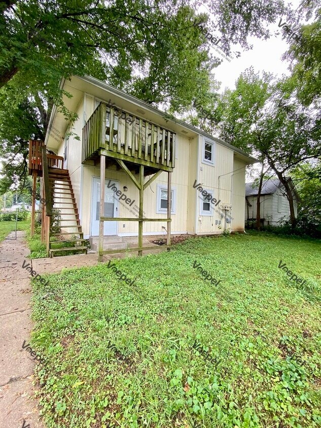 2 Bedroom 1 Bath Duplex Apartment House Rental in Independence, MO