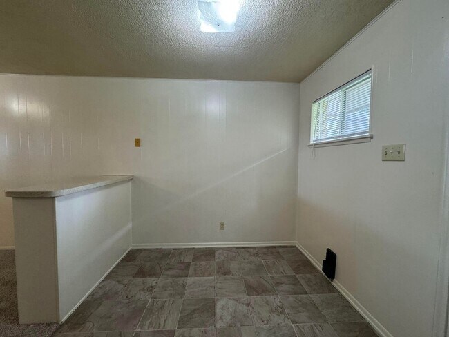 Foto del edificio - 806 Safady Ave