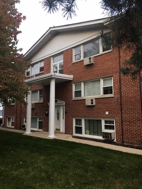 Primary Photo - 10122 Hartford Ct