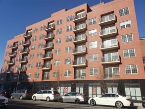 Building Photo - 71-66 Parsons Blvd