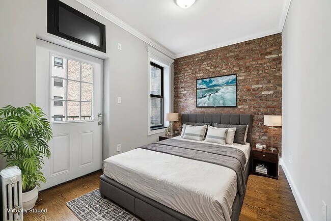 Foto del edificio - 330 East SIXTH Street