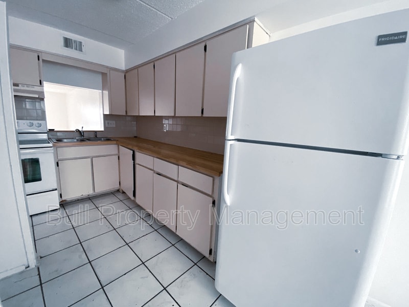 6501 Dumont Ave, Orlando, FL 32809 Condo for Rent in Orlando, FL