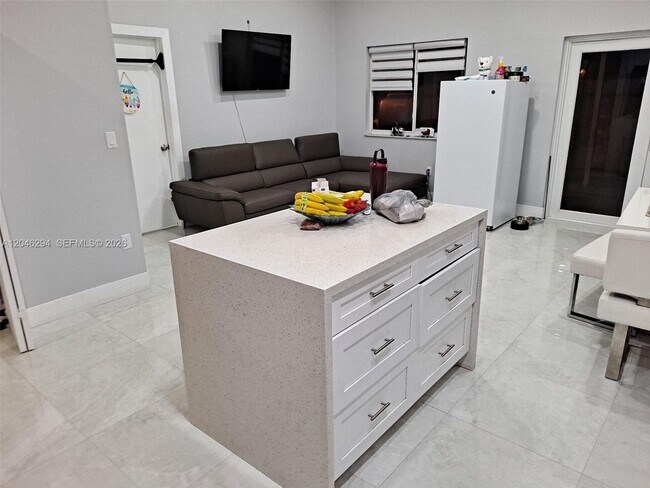 Foto del edificio - 8814 NW 109th Terrace