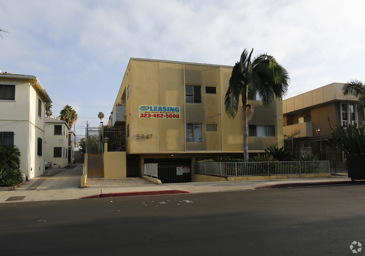 Building - 5947 Carlton Way