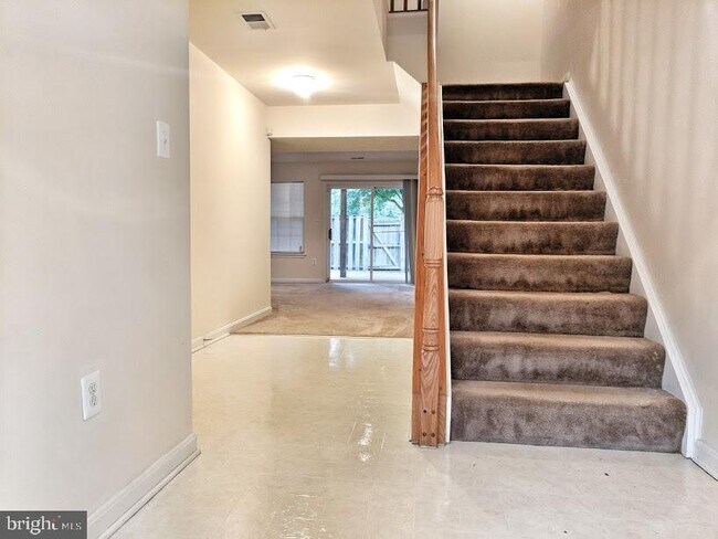 Foto del edificio - 6651 Kelsey Point Cir