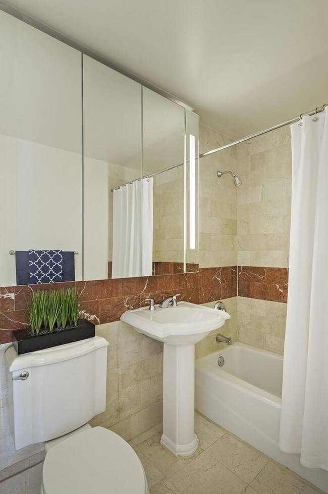 Building Photo - No-fee 2 BED / 54th & 8th / $4,540