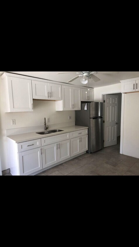 Primary Photo - 1279 Goshen St