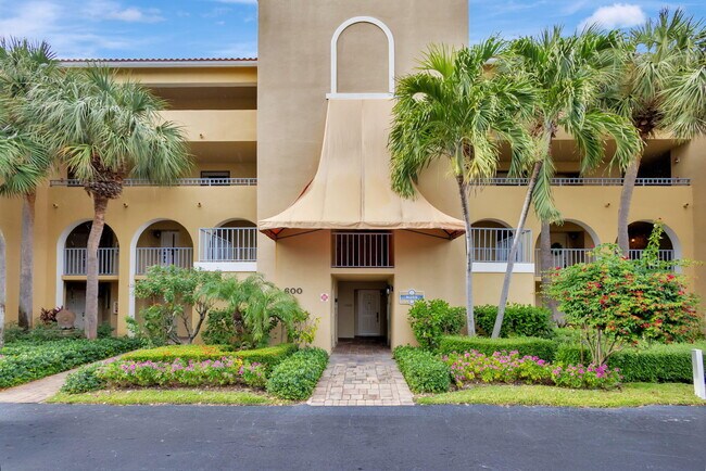 Foto del edificio - 600 Uno Lago Dr
