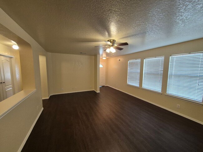 Foto del edificio - 6107 Ironmill Creek