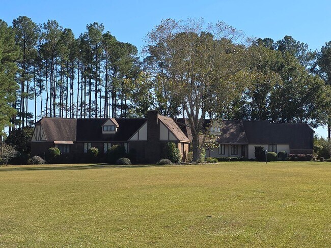 Foto del edificio - ST. MATTHEWS