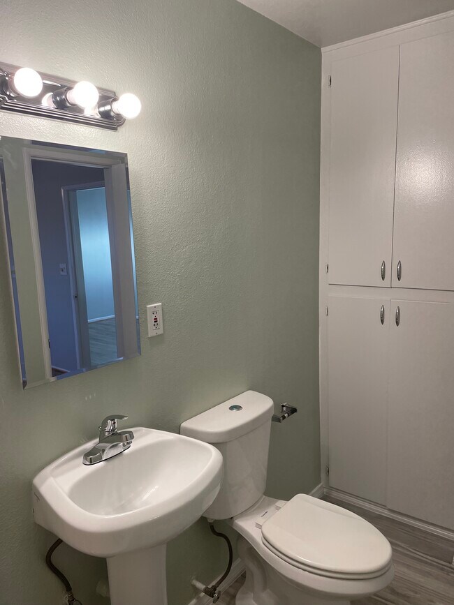 Foto del edificio - 3918 Christina Rd