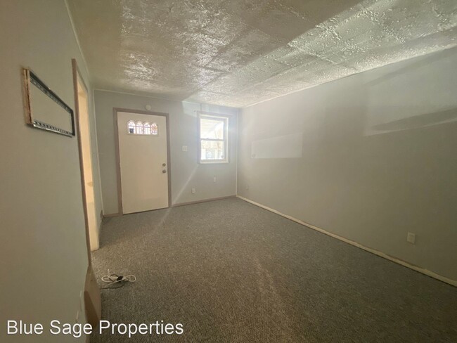 Building Photo - 2 br, 1 bath House - 917 Burnside Rd