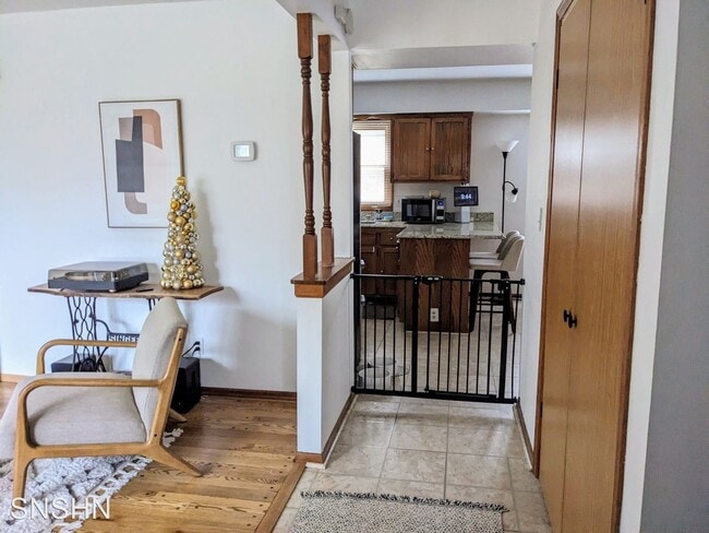 Building Photo - 3 br, 1.5 bath House - 2142 Kensington Dr