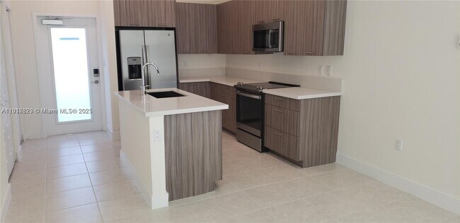 Foto del edificio - 8363 NW 41st St