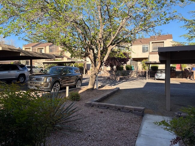 Building Photo - Unfurnished - 1 Year Rental