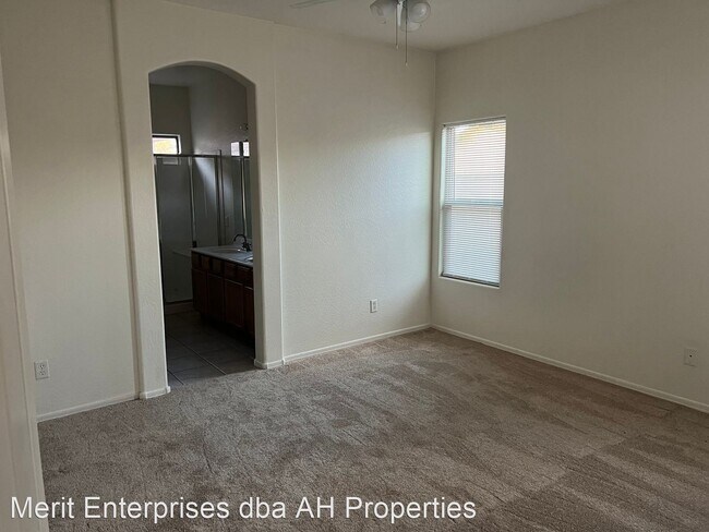 Foto del edificio - 3 br, 2 bath House - 8835 W HESS ST