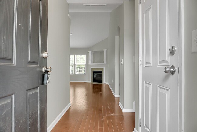 Foto del edificio - 4 Bedroom/2 Bath