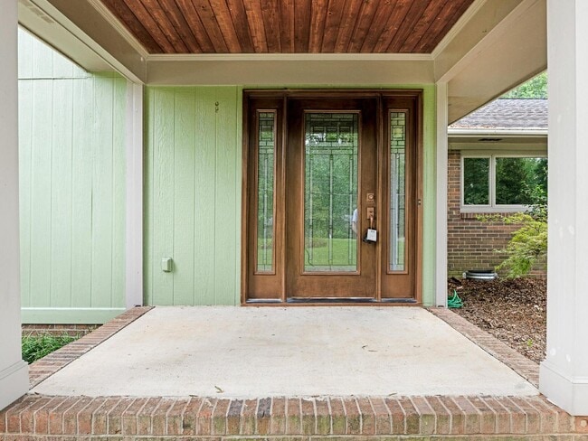 Building Photo - Perfect location right off of Lawyers rd!