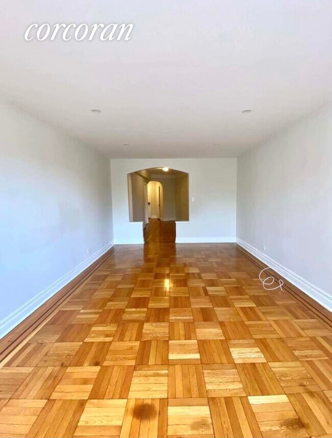 Foto del edificio - 50 Ocean Pkwy