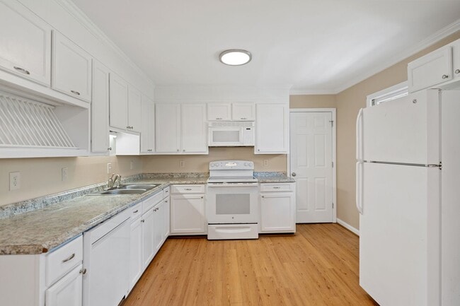 Building Photo - Charming 4 Bedroom, 2 Bath Home in Great Garner Location Available NOW