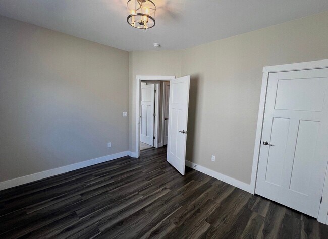 Foto del edificio - 6330 Beckville Ln