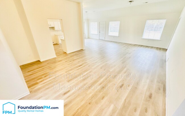 Foto del edificio - 3929 Wesley Forest Pl W