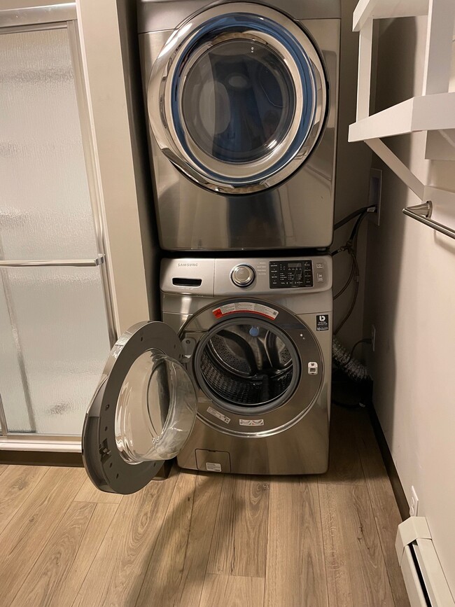 Building Photo - 110 5th Ave