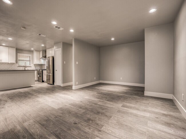 Foto del edificio - 10743 Lake Gardens Dr
