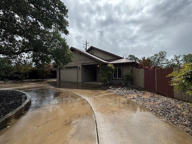 Foto del edificio - 21967 Klamath River Pl