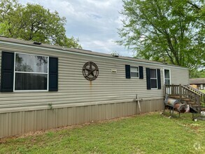 Building Photo - 10531 Shadow Wood Cir