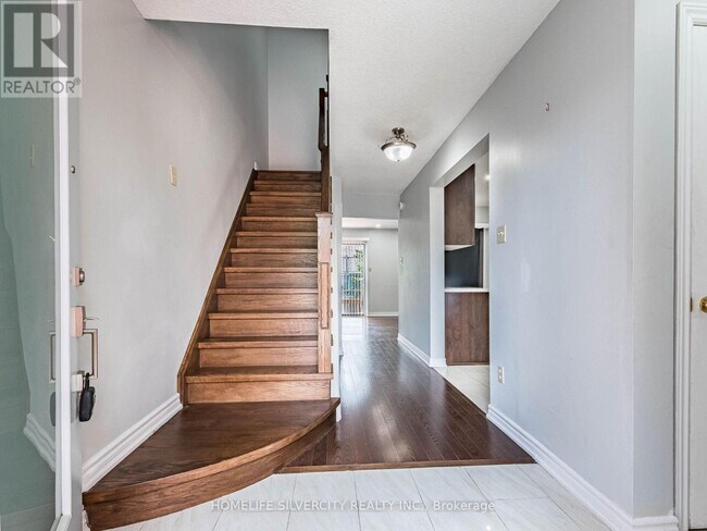 Photo du bâtiment - 30 Castlehill Rd