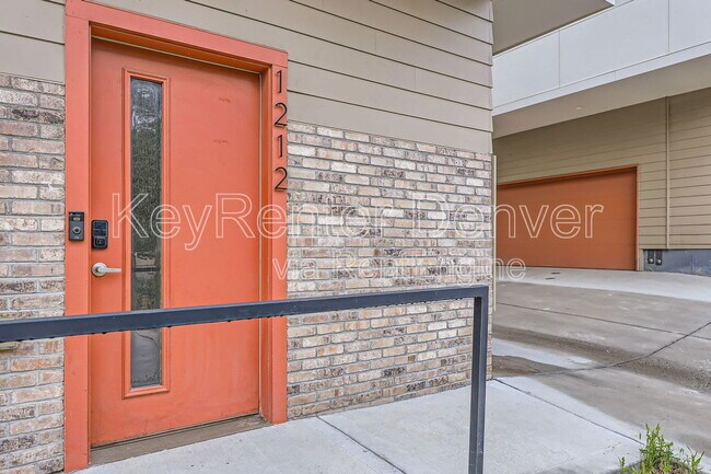 Building Photo - 1212 Perry St