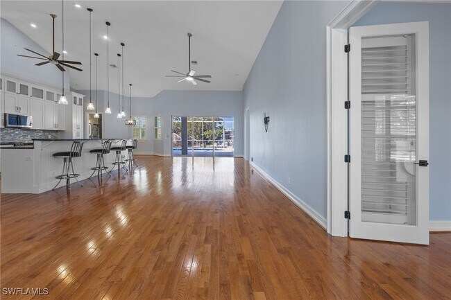 Foto del edificio - 5328 Mayfair Ct