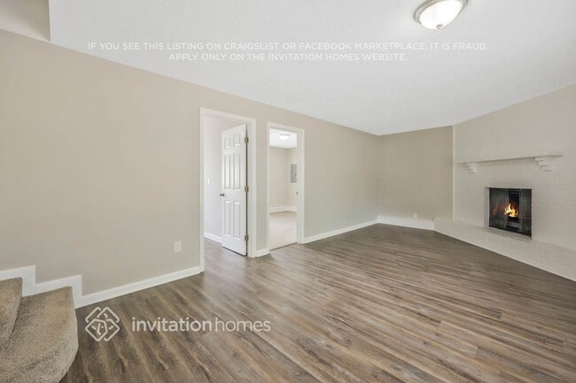 Foto del edificio - 533 Augusta Dr