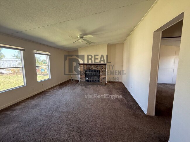 Foto del edificio - 7900 Upton Rd